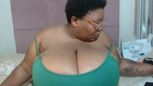 DAIRYBELLELIZxx online show from 13, 12, 2024