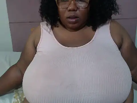 DAIRYBELLELIZxx online show from 8, 1, 2025