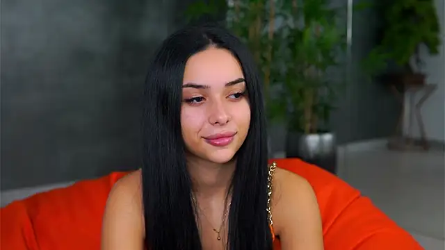 Snapshot of CherrySelena chatting on 21, 10, 2025 CherrySelena online show from 21, 10, 2025