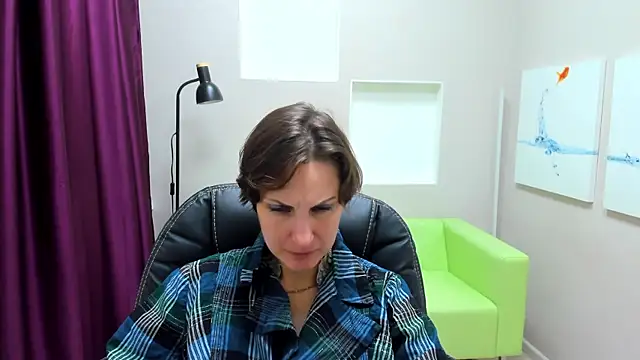 Snapshot of AuroraScript chatting on 12, 11, 2025 AuroraScript online show from 12, 11, 2025