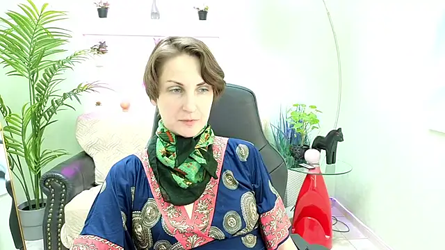 Snapshot of AuroraScript chatting on 17, 11, 2025 AuroraScript online show from 17, 11, 2025