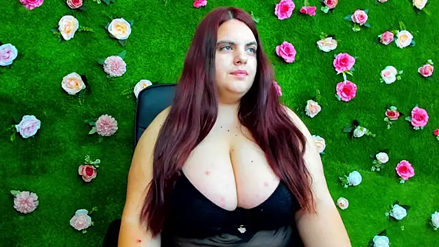 Huge Titties  online show from 7, 2, 2025