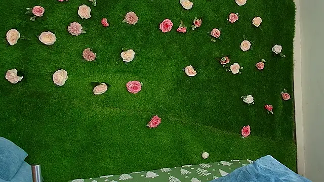 Huge Titties  online show from 22, 2, 2026