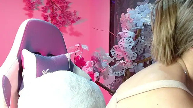 NaomiFox1 online show from 23, 4, 2026