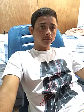 isacalejandroo online show from 2, 2, 2025