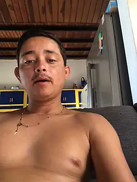 isacalejandroo online show from 8, 2, 2025