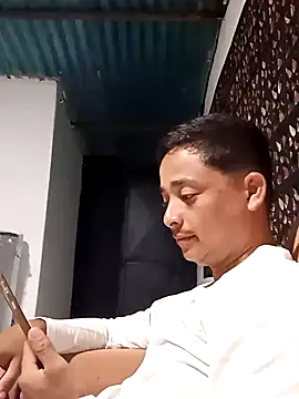 isacalejandroo online show from 25, 2, 2025