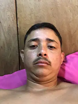 isacalejandroo online show from 4, 3, 2025