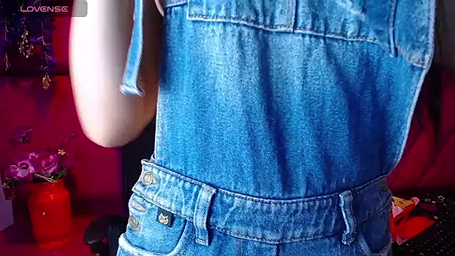 nathalia pink online show from 19, 3, 2026