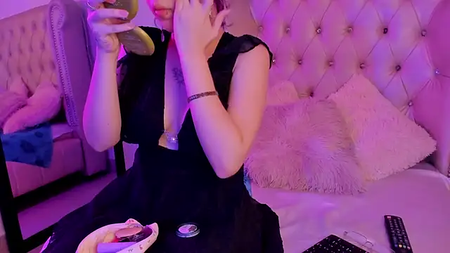 AlexaFoxy18 online show from 30, 1, 2025