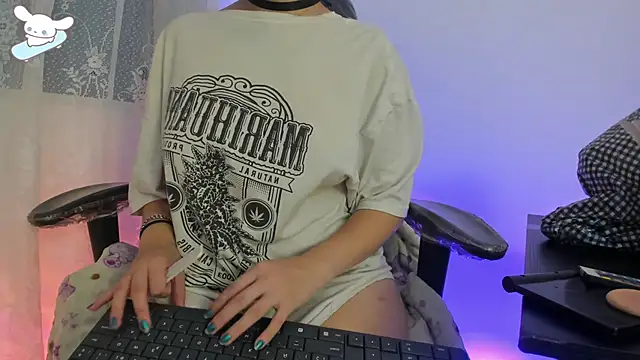 AlexaFoxy18 online show from 16, 10, 2025