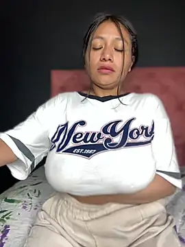 Im Little online show from 26, 2, 2025