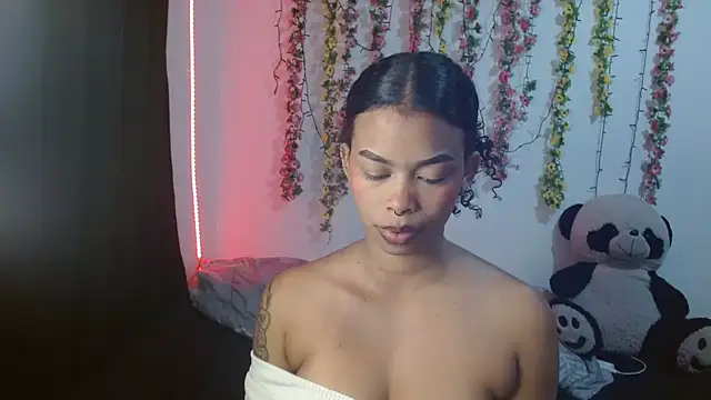 Shenna brunette  online show from 22, 9, 2025
