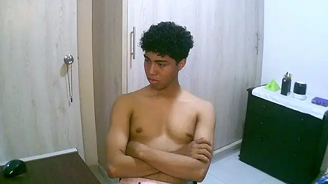 Snapshot of sexy_diamante_ chatting on 29, 9, 2025 sexy diamante online show from 29, 9, 2025