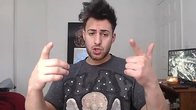 Snapshot of Mhmoodyi chatting on 17, 12, 2025 Mhmoodyi online show from 17, 12, 2025