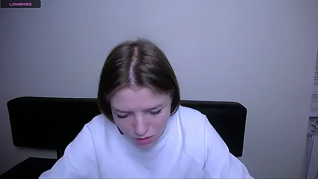 MissOliviaa  online show from 10, 12, 2024