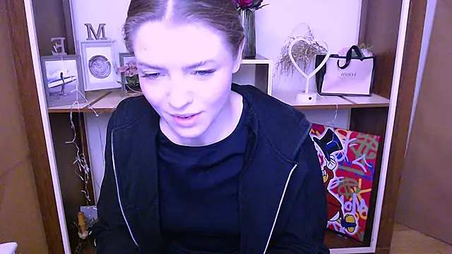 MissOliviaa  online show from 24, 12, 2024