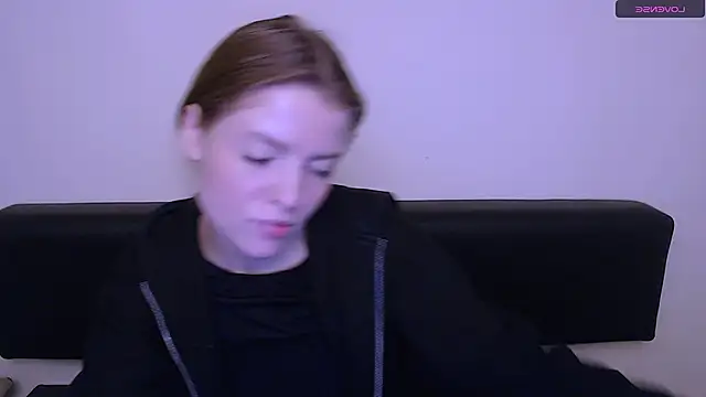 MissOliviaa  online show from 27, 12, 2024