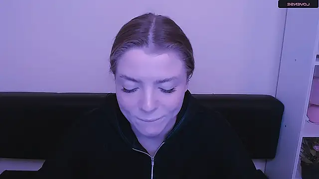 MissOliviaa  online show from 30, 12, 2024