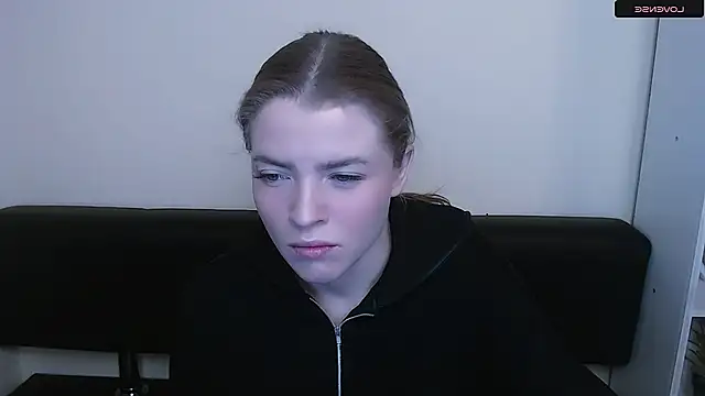 MissOliviaa  online show from 3, 1, 2025