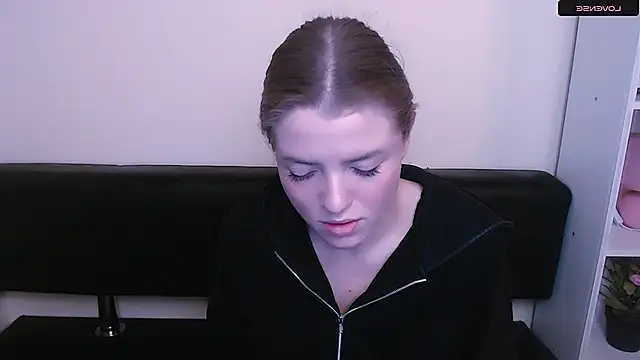 MissOliviaa  online show from 3, 1, 2025