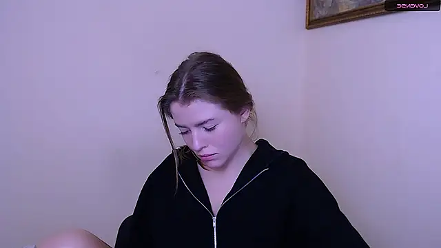 MissOliviaa  online show from 18, 1, 2025