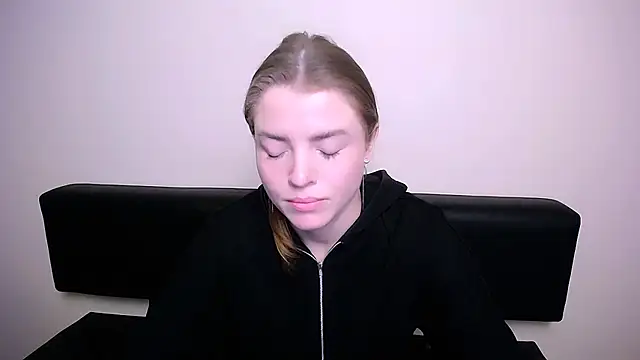 MissOliviaa  online show from 31, 1, 2025