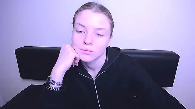 MissOliviaa  online show from 4, 2, 2025
