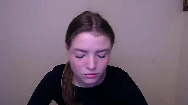 Snapshot of MissOliviaa_ chatting on 12, 2, 2025 MissOliviaa  online show from 12, 2, 2025