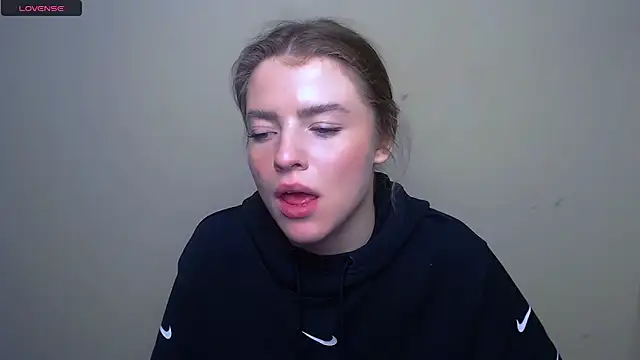 MissOliviaa  online show from 26, 2, 2025