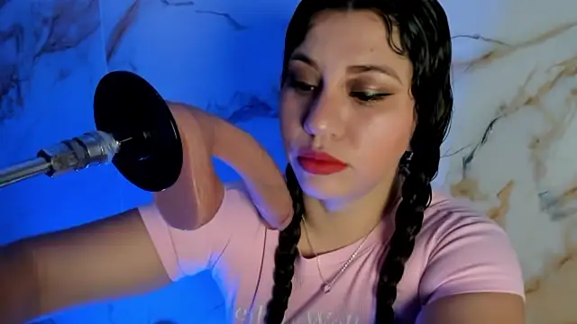 hade cute online show from 9, 1, 2026