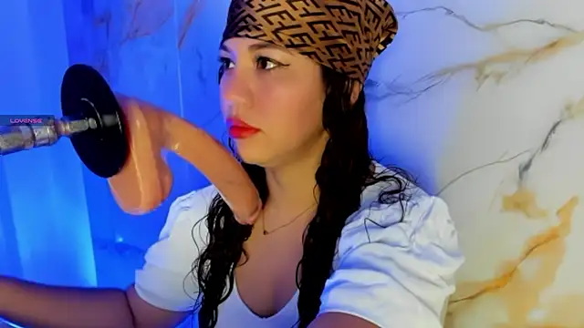 hade cute online show from 8, 4, 2026