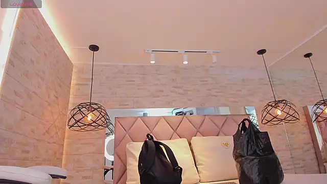 dorothy vegga online show from 25, 2, 2025