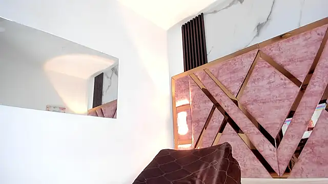 tifany bigdick online show from 18, 9, 2025