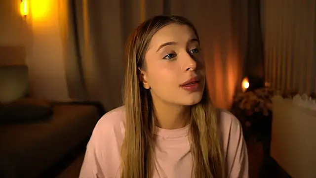 elisa moon online show from 12, 12, 2024