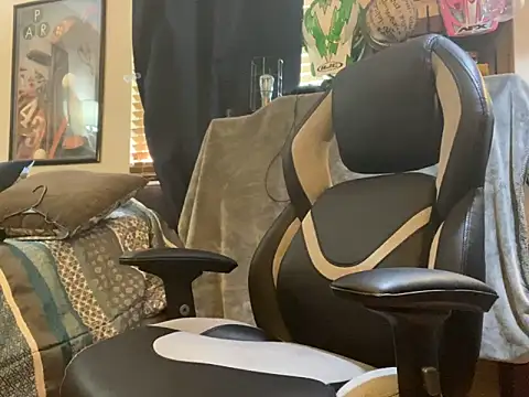 slutty guy12 online show from 3, 2, 2025