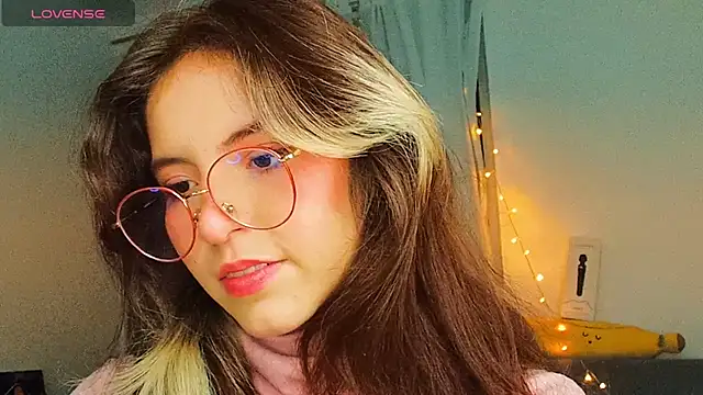 cherrybom969 online show from 25, 2, 2025