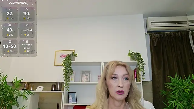 Snapshot of LadyLeea chatting on 18, 6, 2026 LadyLeea online show from 18, 6, 2026