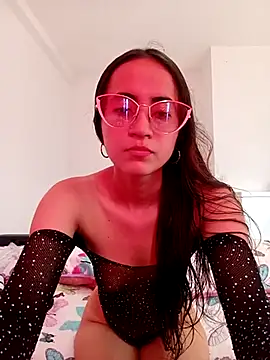 Mia Fischer online show from 1, 3, 2025