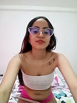 Mia Fischer online show from 4, 3, 2025