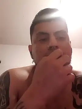 Snapshot of LeggyOttoman chatting on 12, 4, 2026 LeggyOttoman online show from 12, 4, 2026