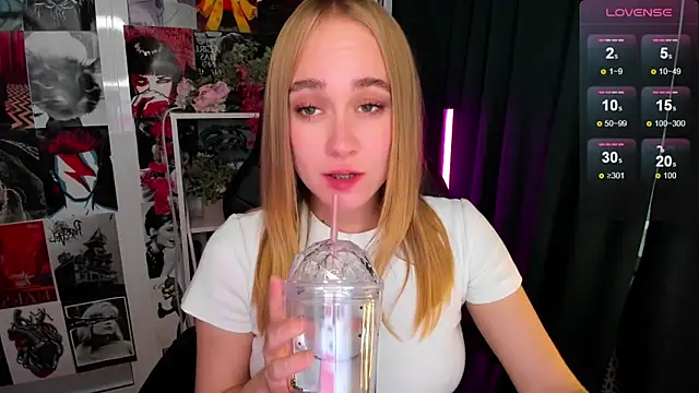 LianaBright online show from 9, 10, 2025