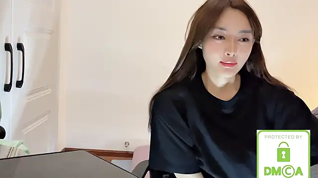 Snapshot of SarahYang chatting on 15, 5, 2026 SarahYang online show from 15, 5, 2026