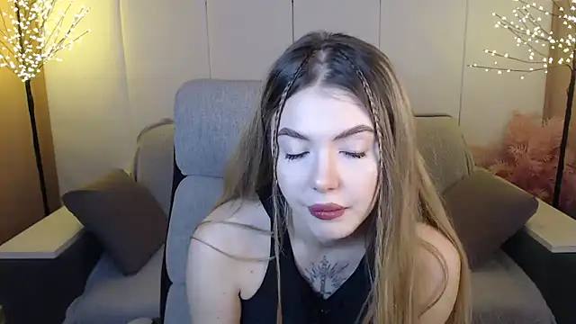 Snapshot of Ritaneer chatting on 11, 2, 2025 Ritaneer online show from 11, 2, 2025