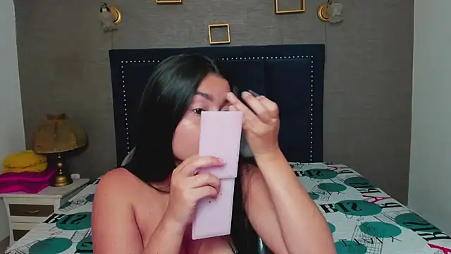 MaiteFlores online show from 9, 2, 2026