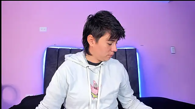 Snapshot of AbbySmiitth_ chatting on 4, 2, 2025 AbbySmiitth online show from 4, 2, 2025