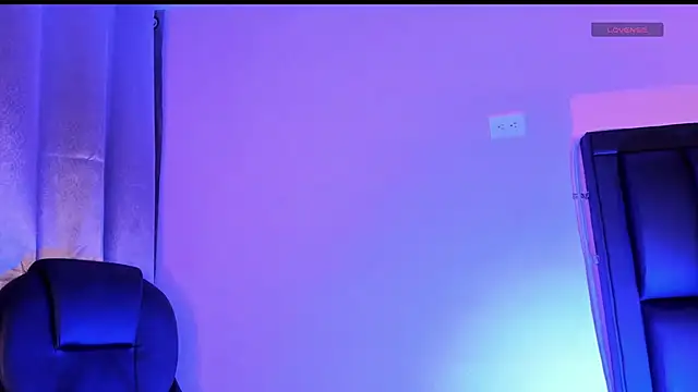 Snapshot of AbbySmiitth_ chatting on 3, 3, 2025 AbbySmiitth online show from 3, 3, 2025