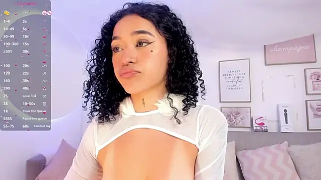 Crystal Dluna online show from 29, 1, 2025