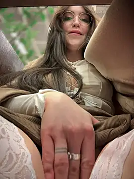 meow girl online show from 18, 2, 2025