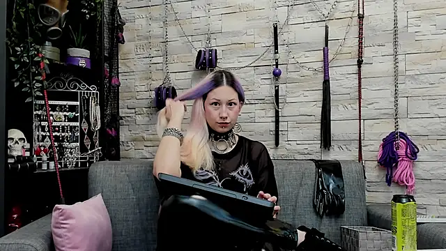 CruelMistress online show from 5, 12, 2025